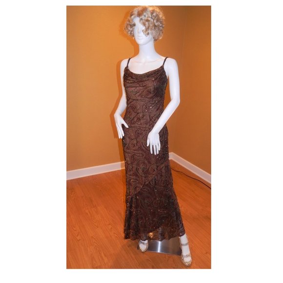 Victoria Royal (The Millennium) size 4 BRONZE/GOLD SEQUINED - Picture 6 of 16